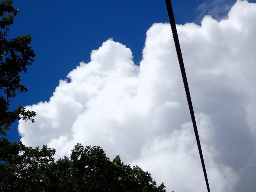 青空と大きな入道雲